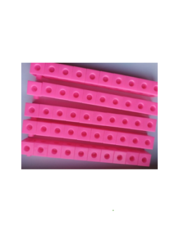INTERLOCKING CUBES SAME COLOURS